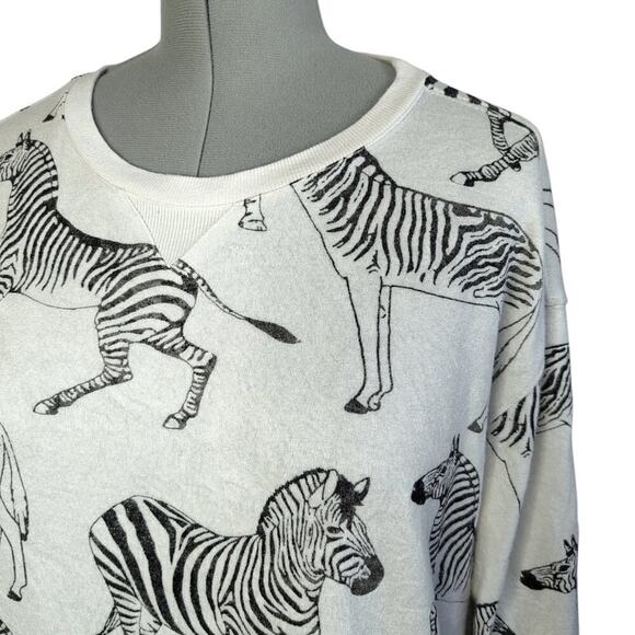 Jane and Delancey zebra novelty print crewneck sweatshirt, size XL - Picture 9 of 9